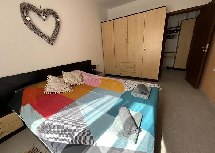 Апартамент Ideal Center By The Park - Walk To Kapana